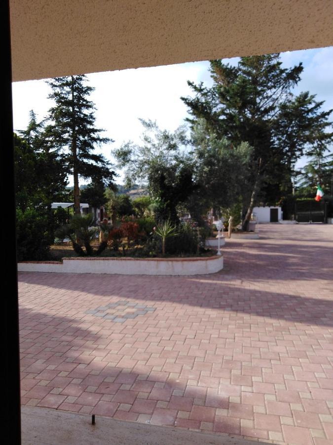 Villa Niscima Caltanissetta Buitenkant foto